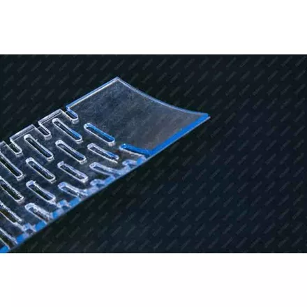 Perforált PVC szalag 200 × 2 mm