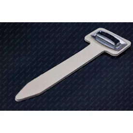 Négyszögletes ringli bújtatóval