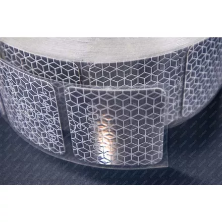 Fényvisszaverő szakaszos ezüst méterben