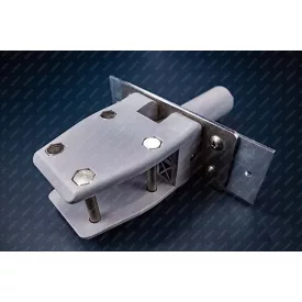 Lengőajtó zsanér műanyag véggel